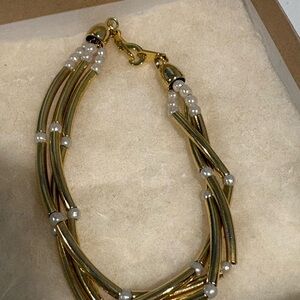 Elegant Gold and White Pearl Vintage Bracelet